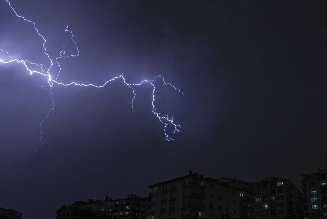 Ankara’da gece gündüze döndü 20